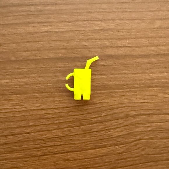 5 Vintage Barbie Accessories Laptop Tissue Box Camera Clock Juice Pack - Picture 7 of 7